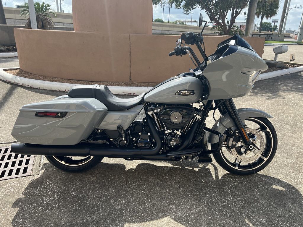 Road Glide®