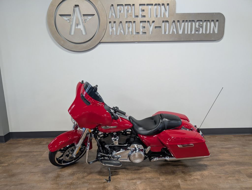 Street Glide®