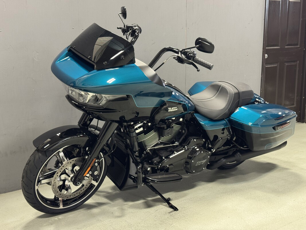 Road Glide®
