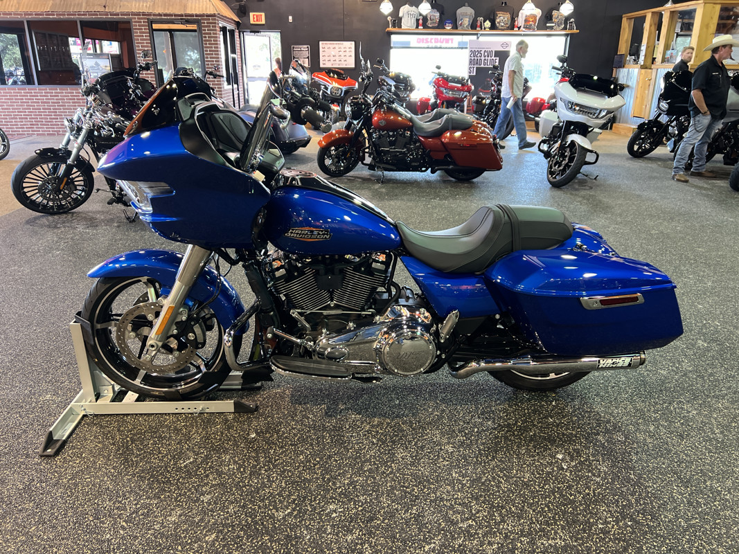 Road Glide®