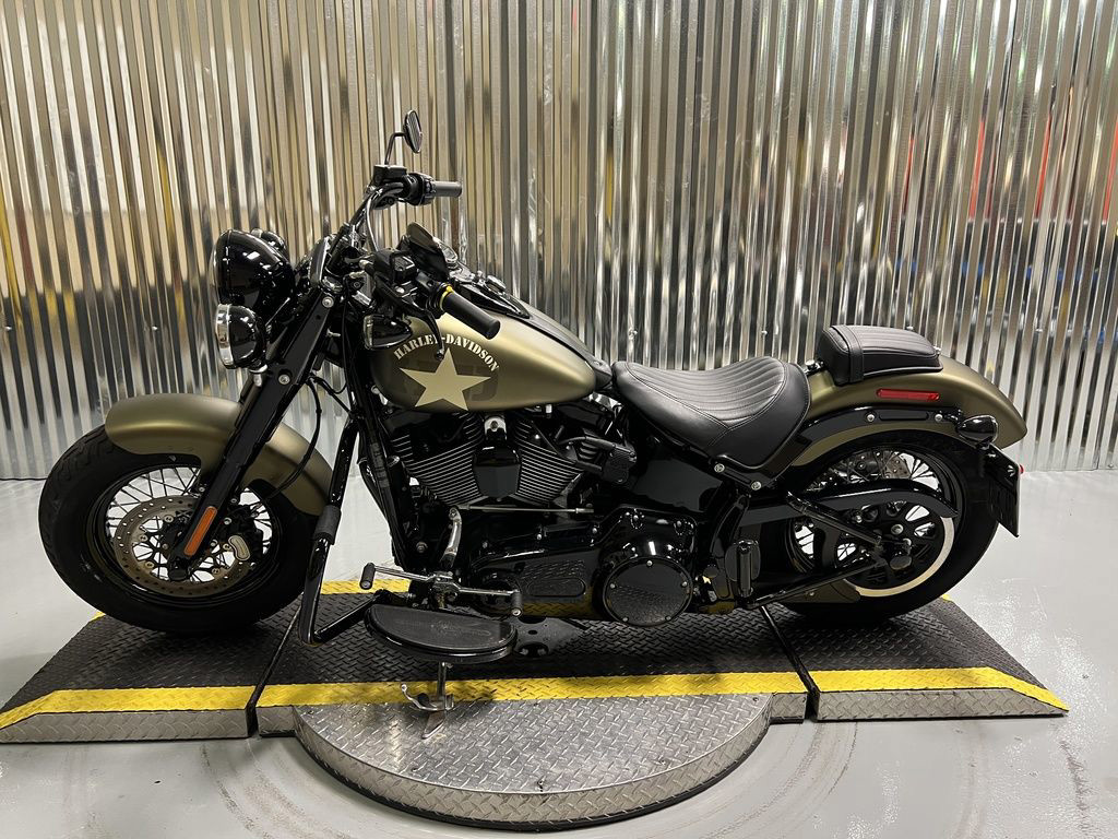 Softail® Slim® S