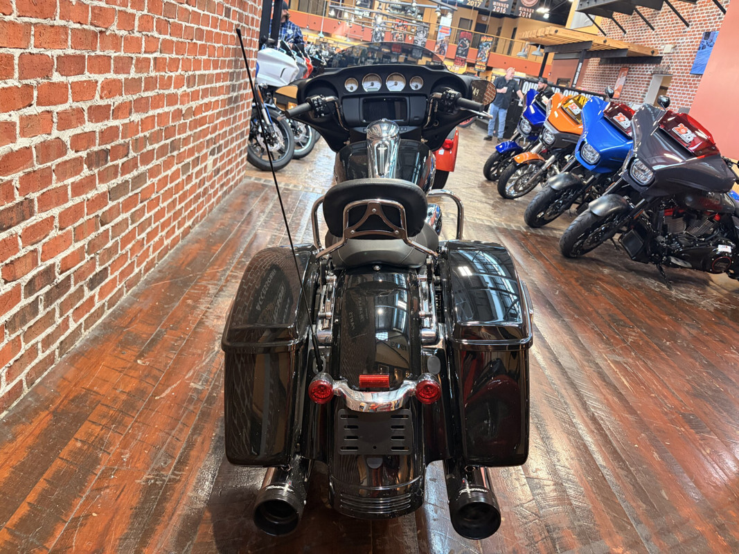 Street Glide®