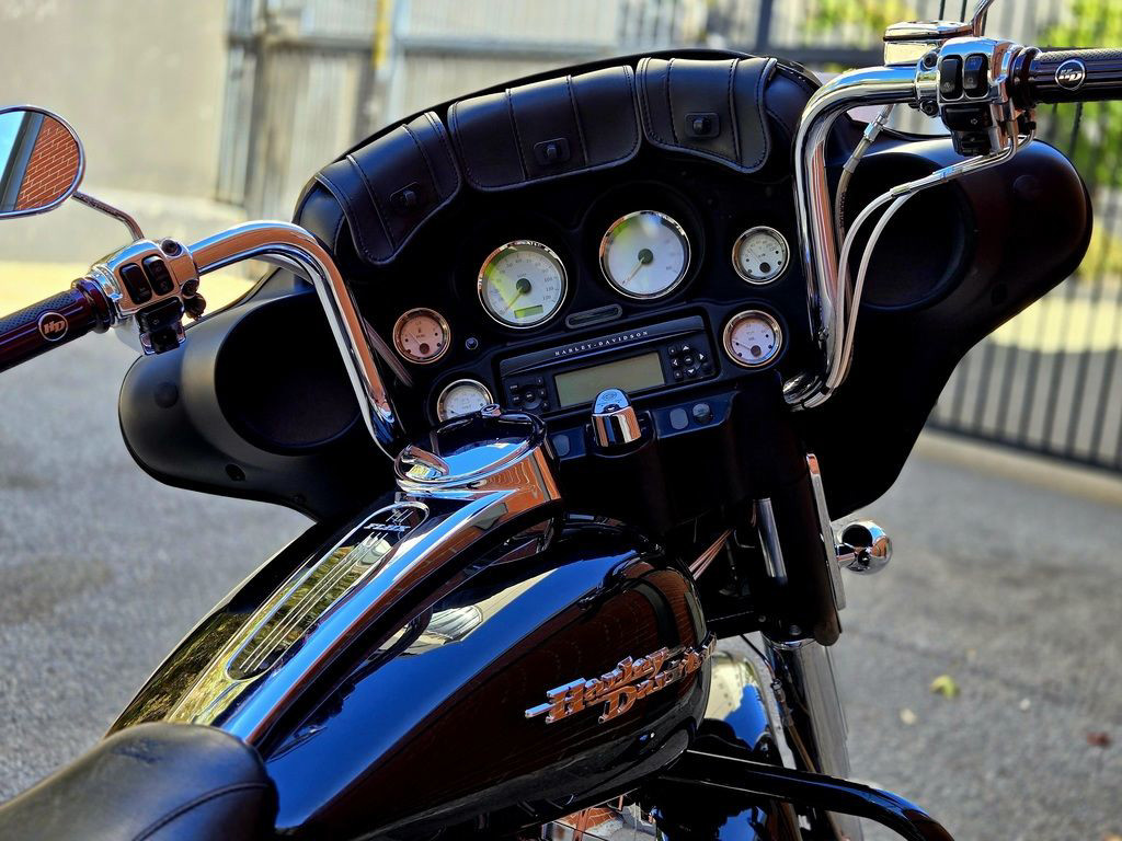 Street Glide®