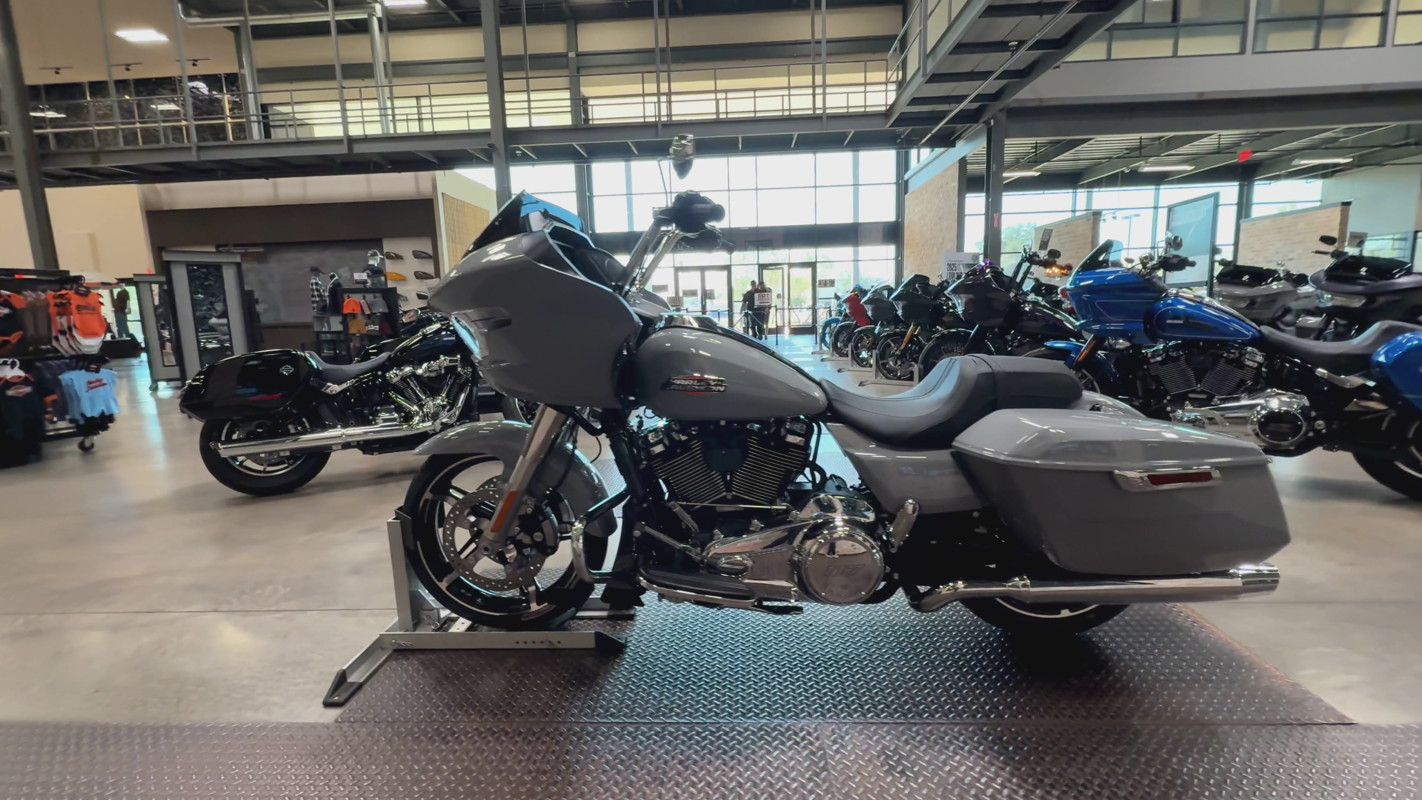 Road Glide®