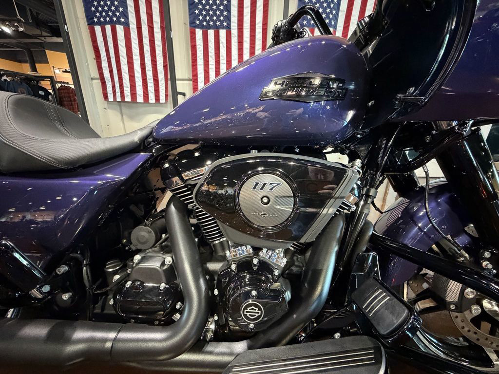 Road Glide®