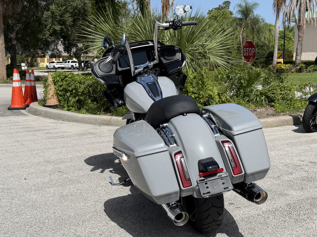 Road Glide®