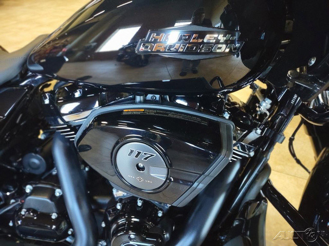 Road Glide®