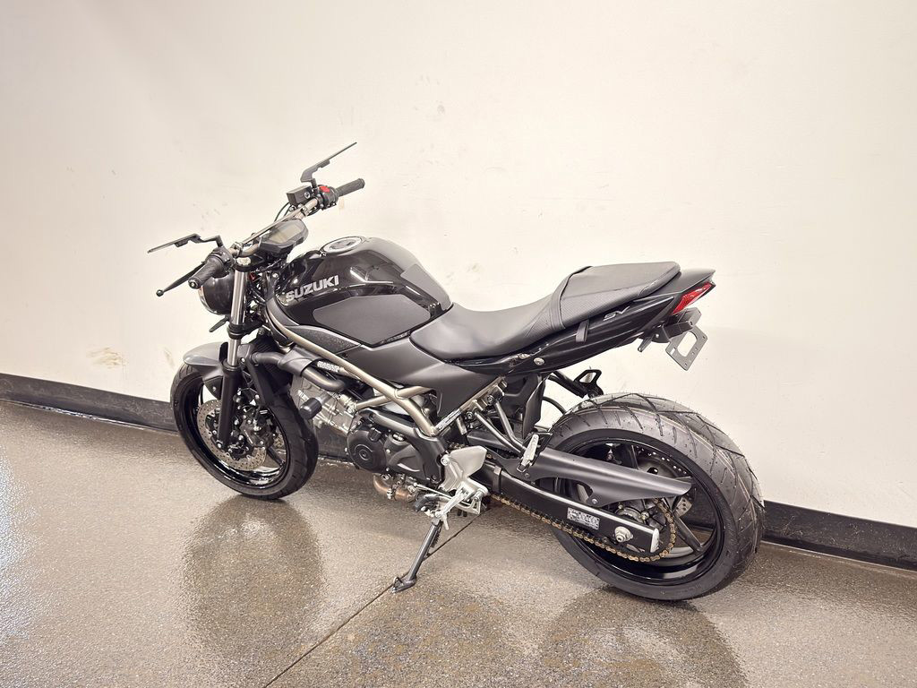SV650