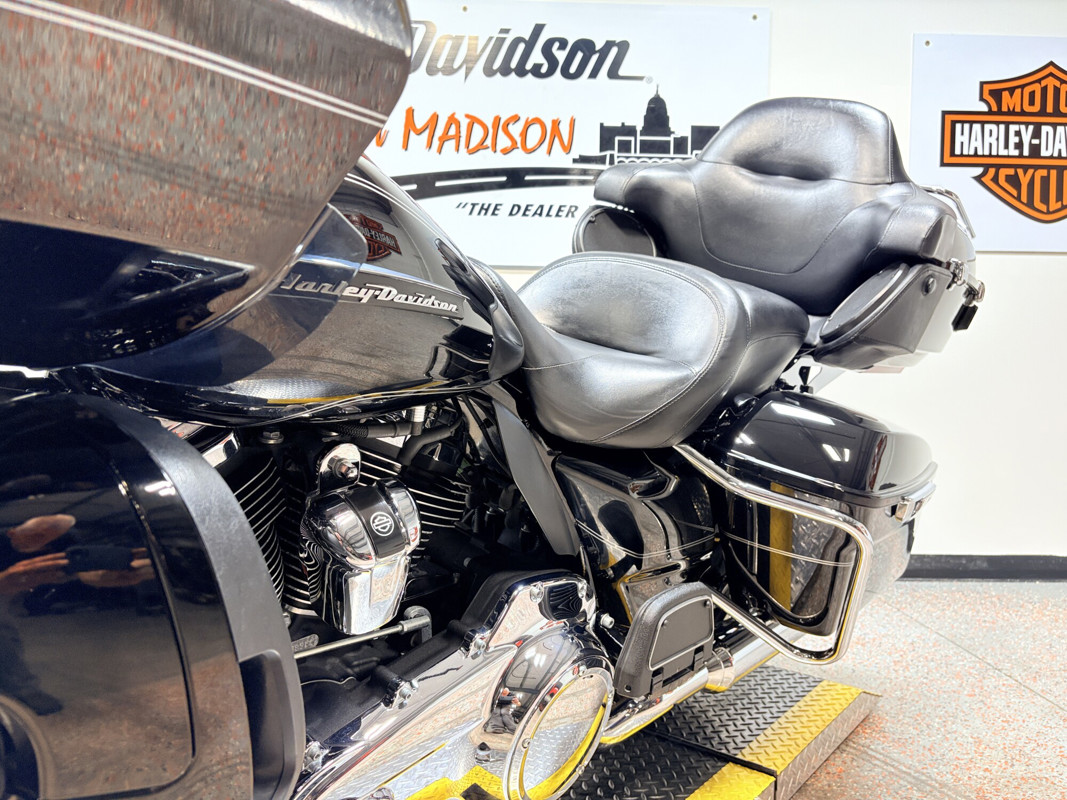 Road Glide® Ultra