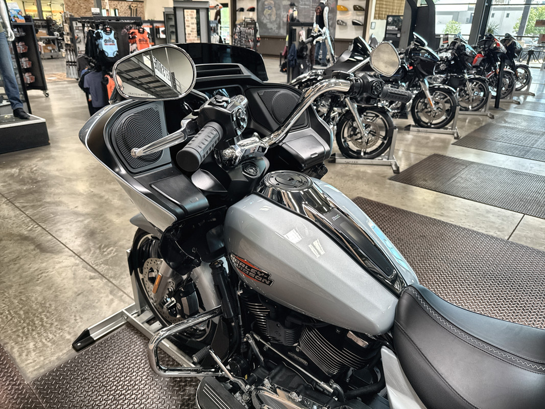 Road Glide®