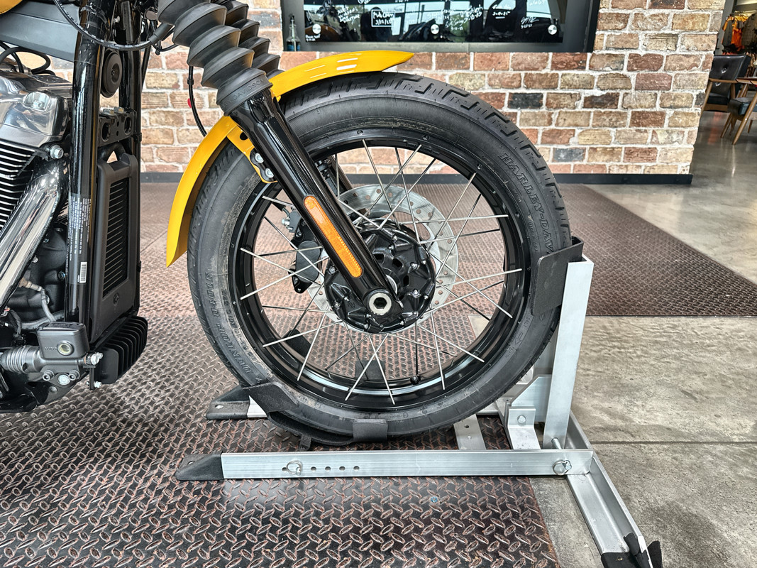 Street Bob®