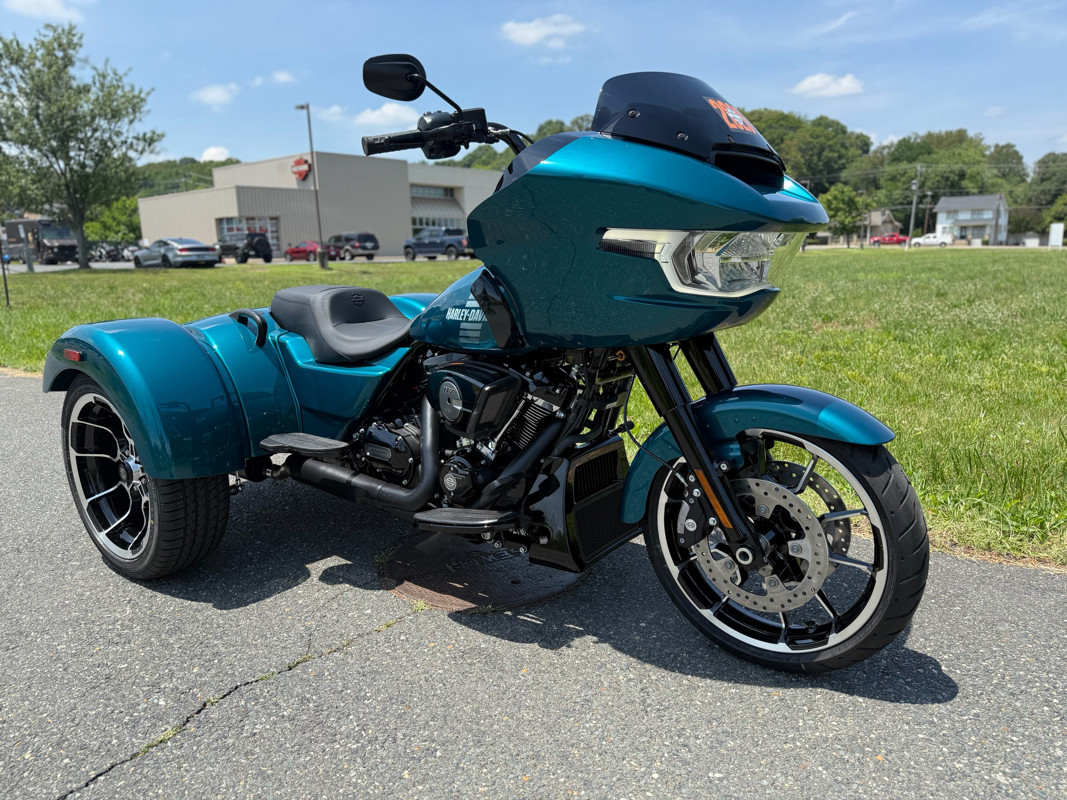 Road Glide® 3