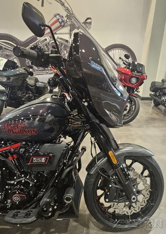 CVO® Street Glide® ST