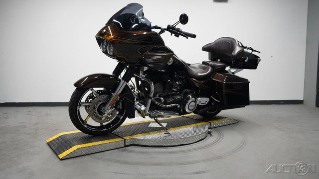CVO® Road Glide® Custom