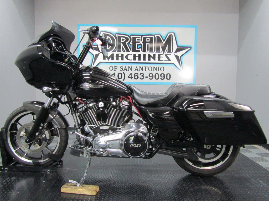Road Glide®