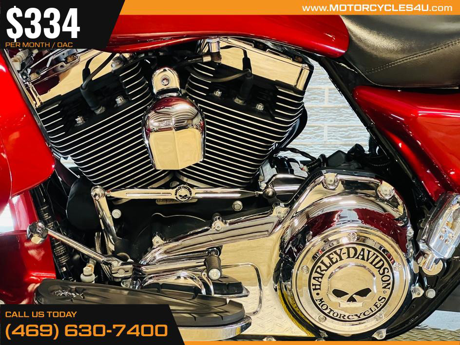 Street Glide®