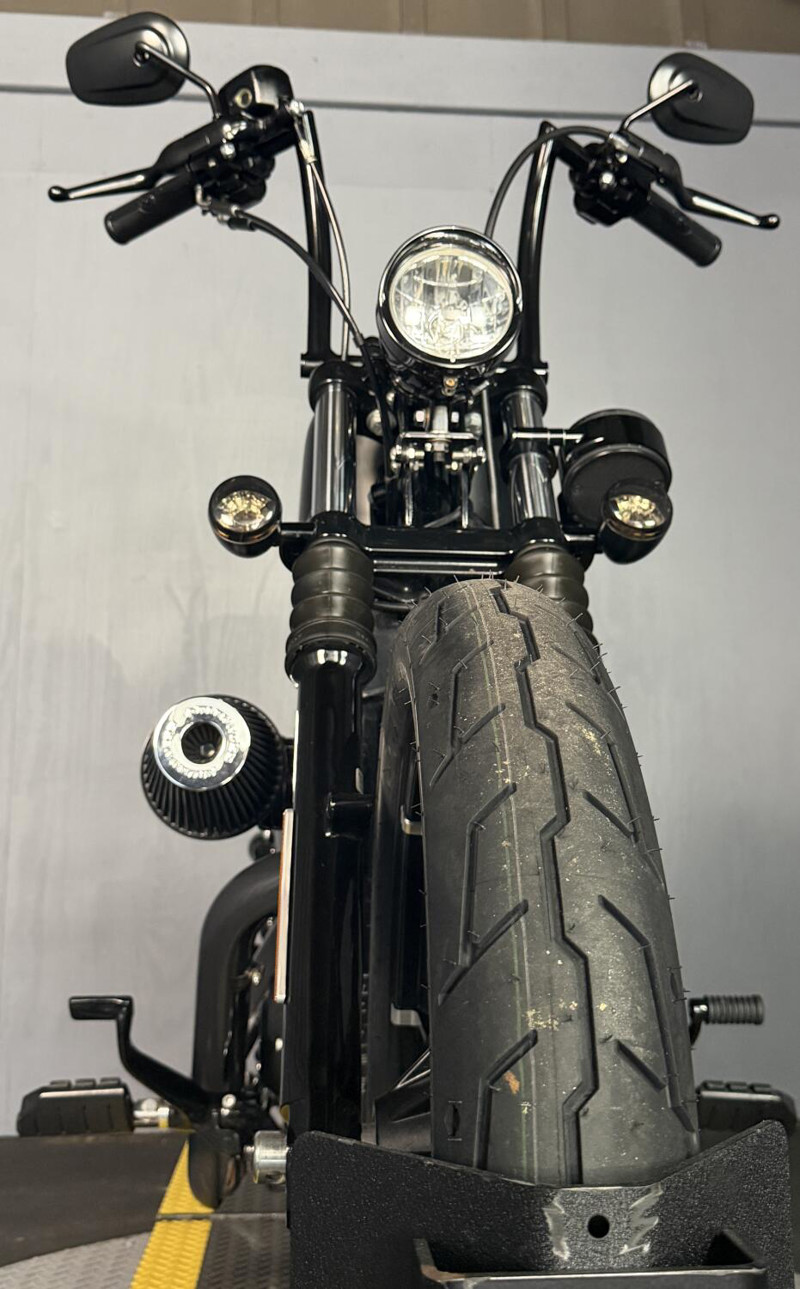 Iron 883®
