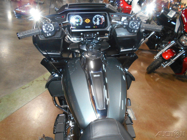 Road Glide®