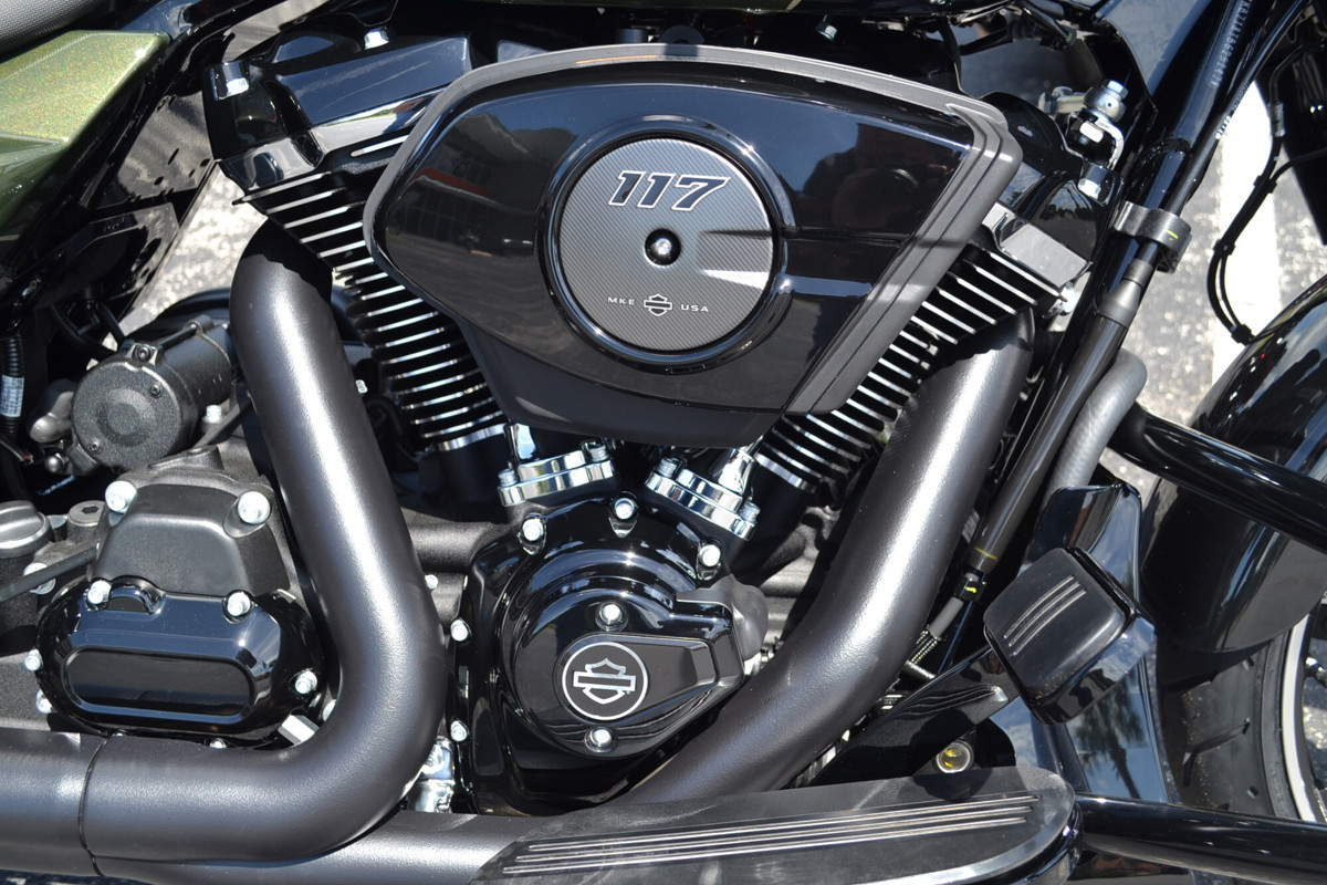 Street Glide®