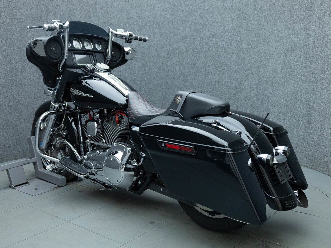 Street Glide®