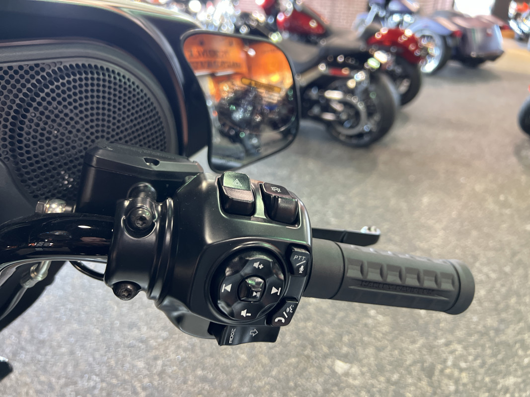 Street Glide®