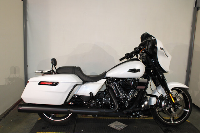 Street Glide®