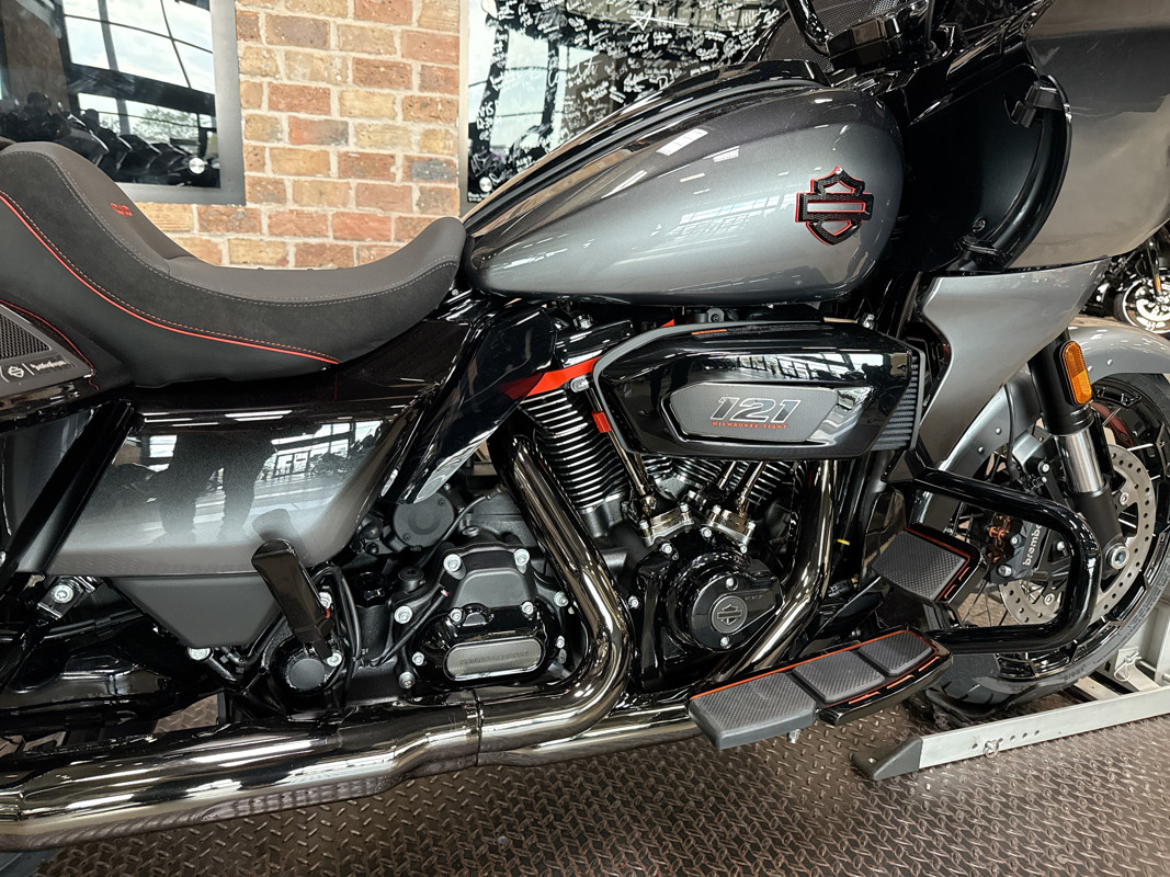 CVO® Road Glide®