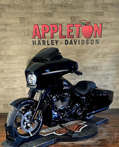 Street Glide®