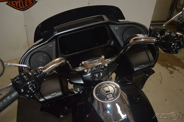Road Glide®