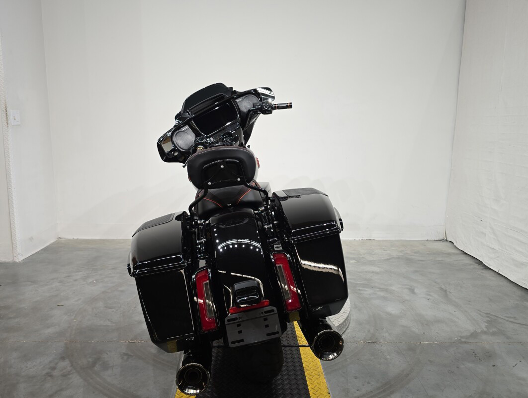 CVO® Street Glide®