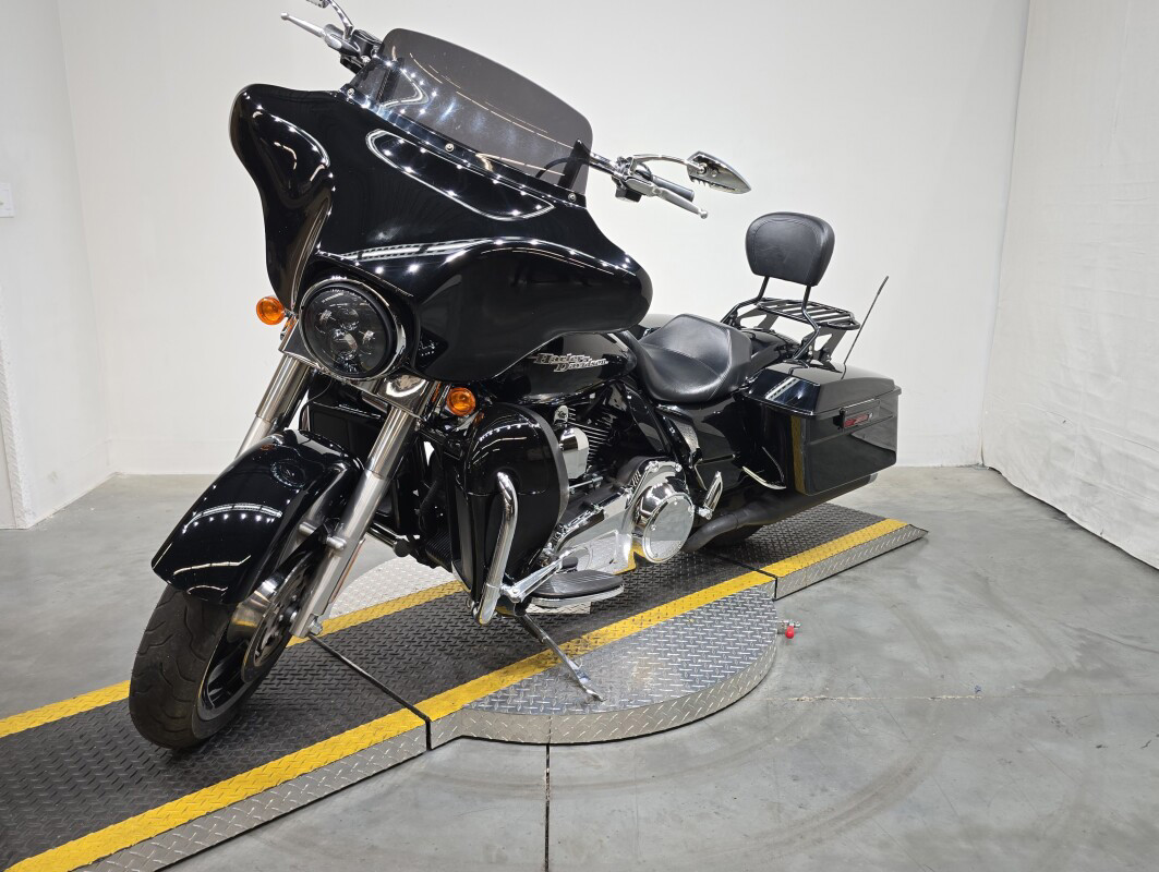Street Glide®