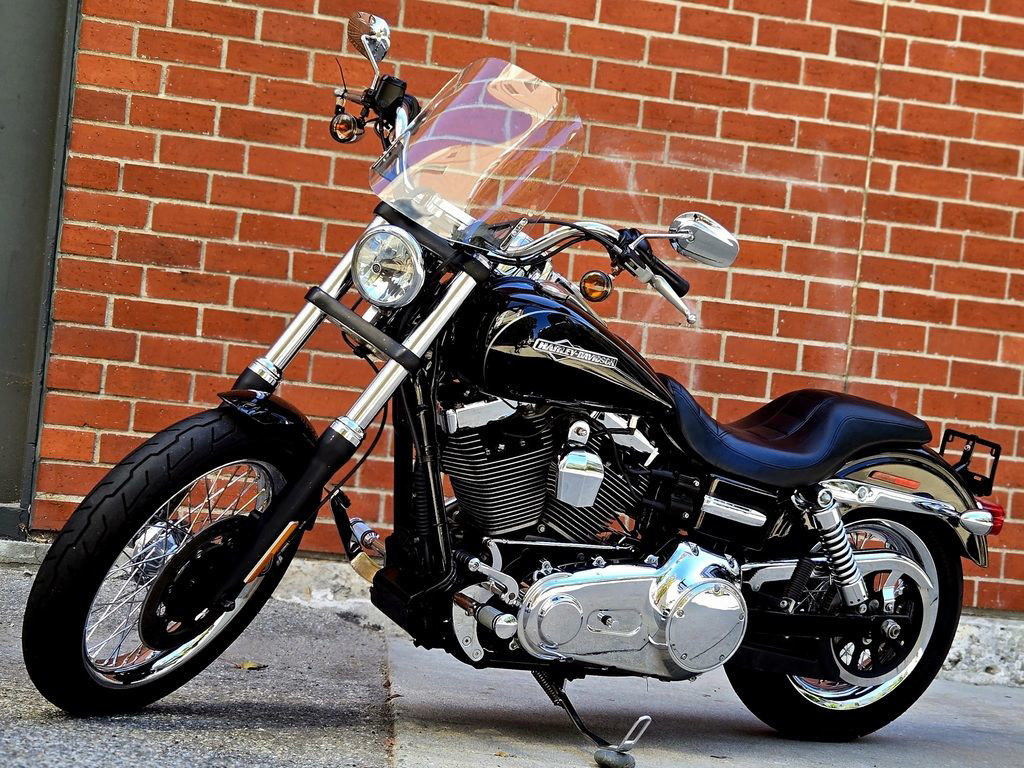 Dyna® Super Glide Custom