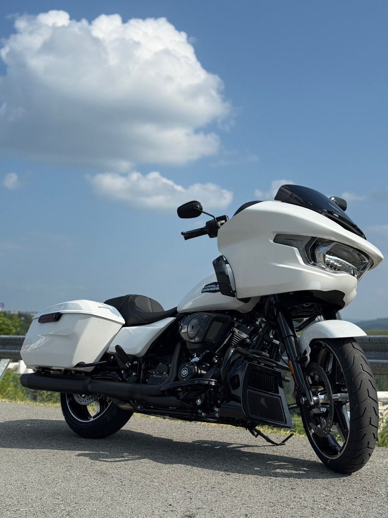 Road Glide®