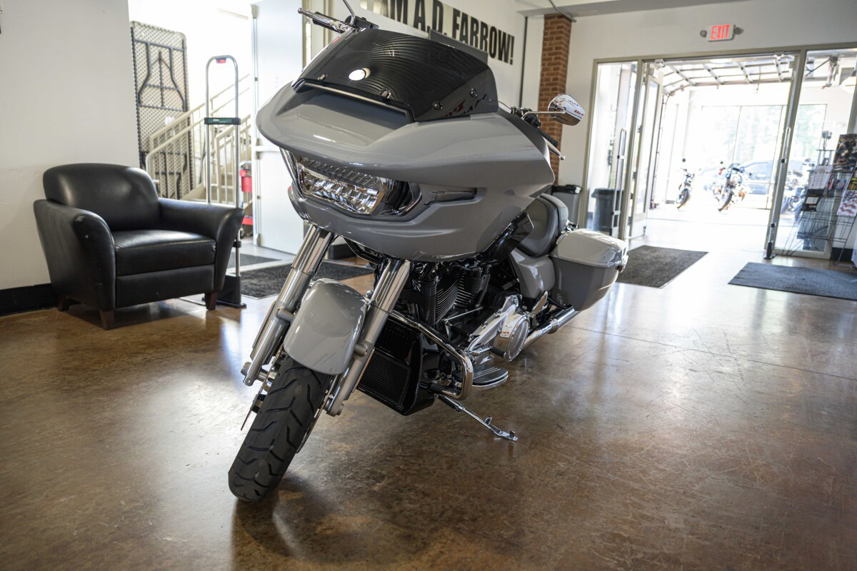 Road Glide®