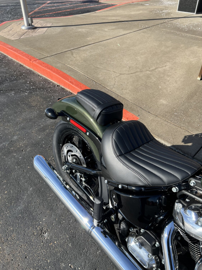 Street Bob®