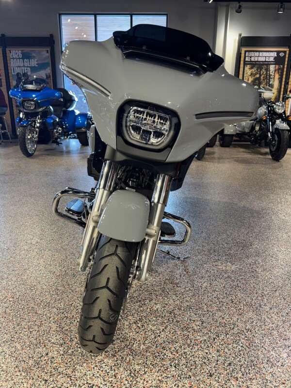 Street Glide®