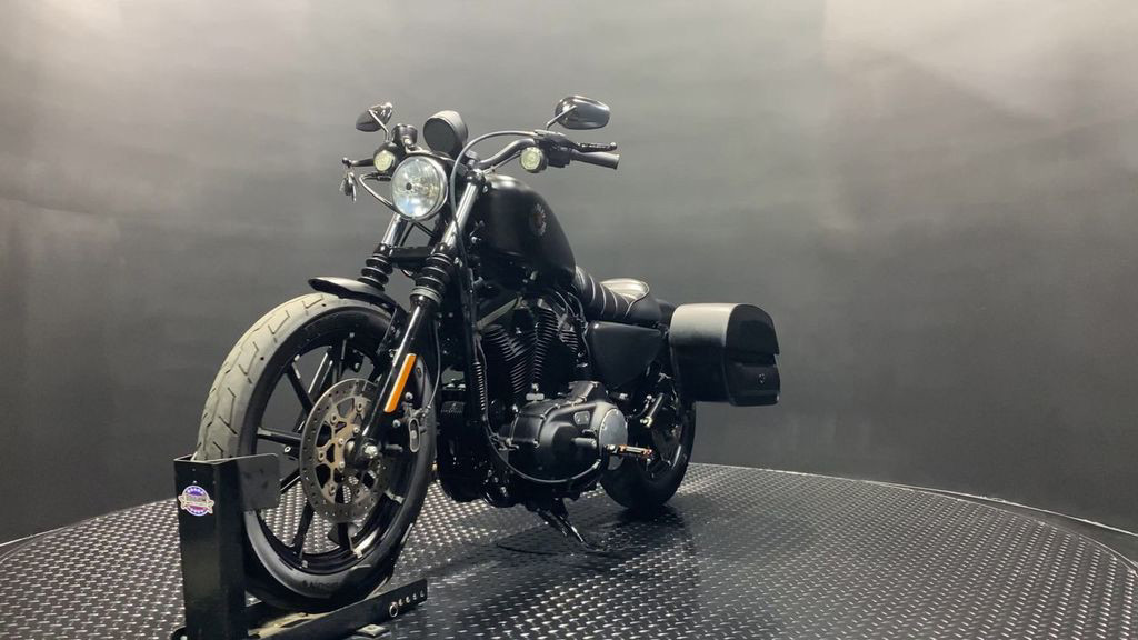 Iron 883®