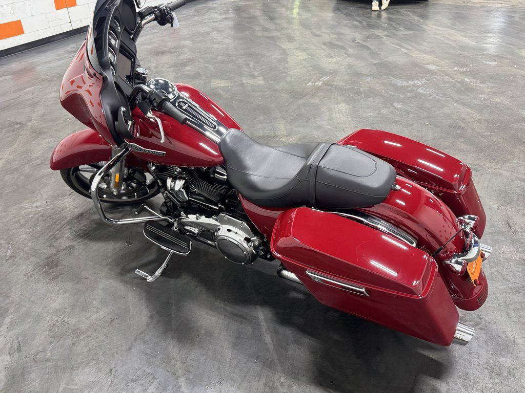 Street Glide®