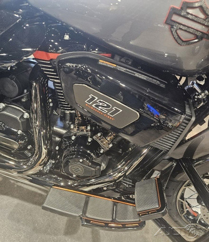 CVO® Road Glide®