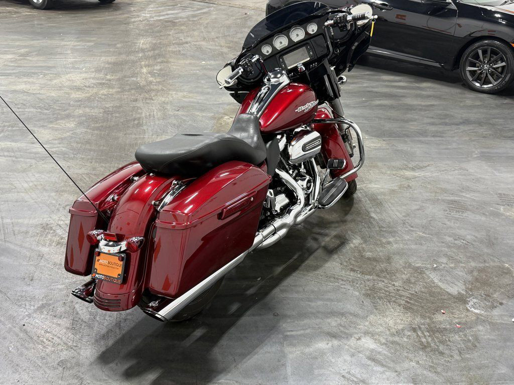 Street Glide® Special