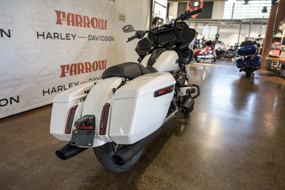 Road Glide®