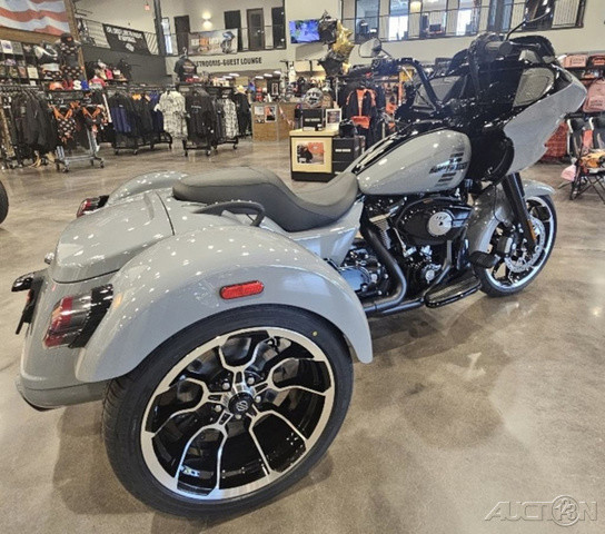 Road Glide® 3
