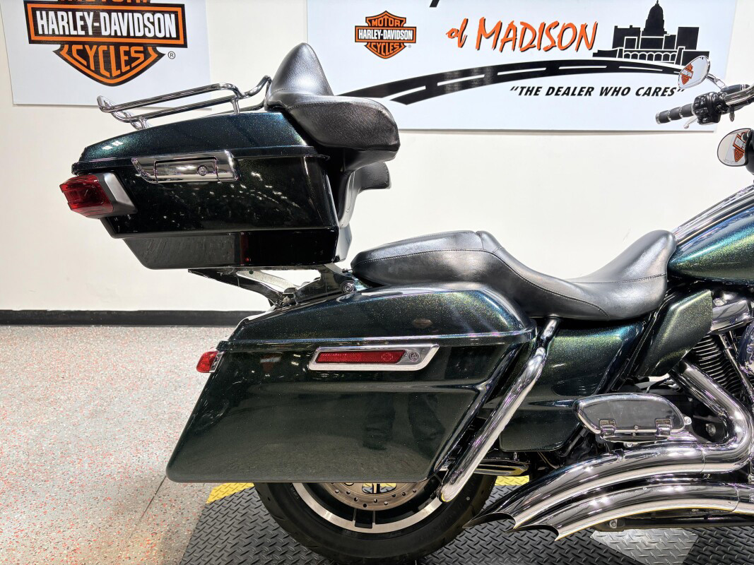 Street Glide®