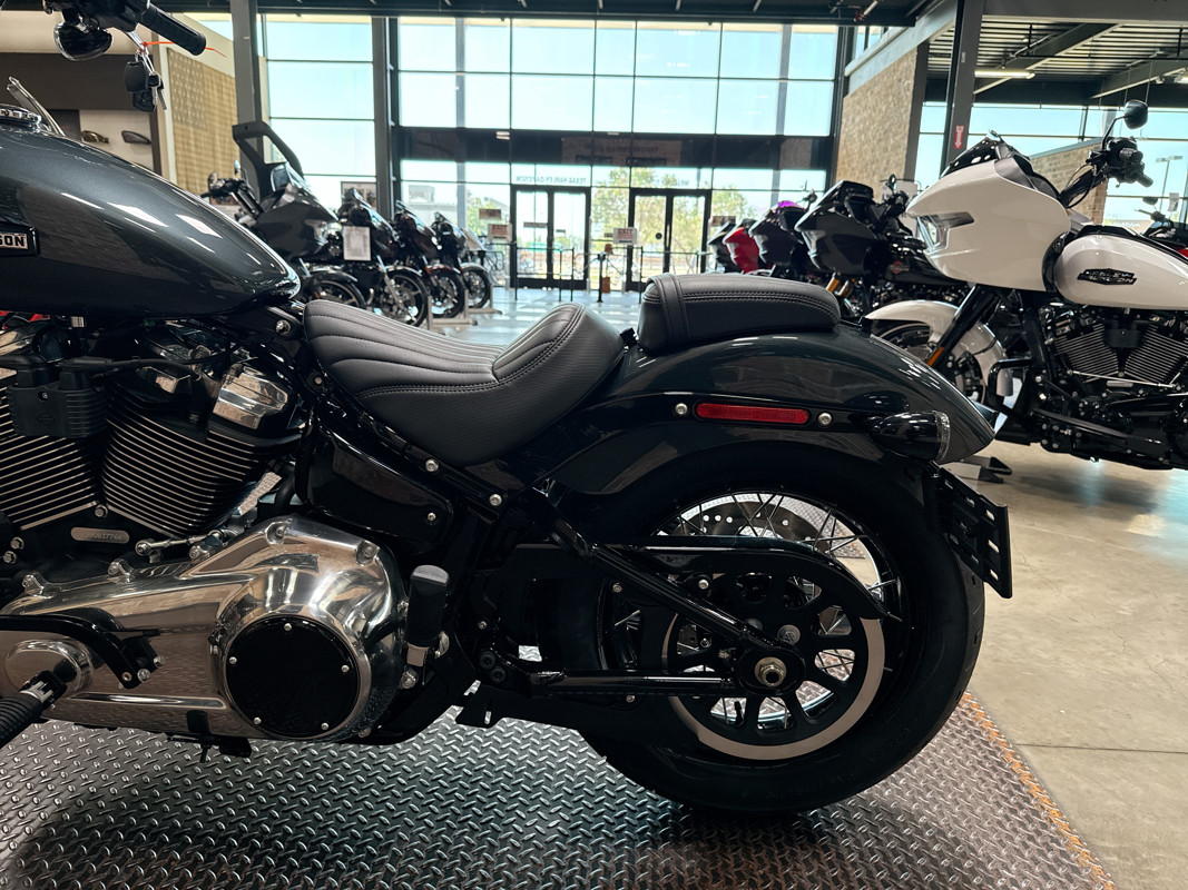 Street Bob®