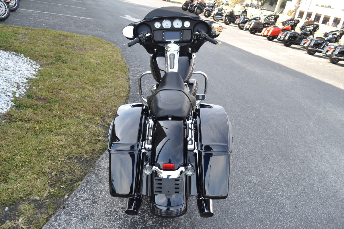 Street Glide®