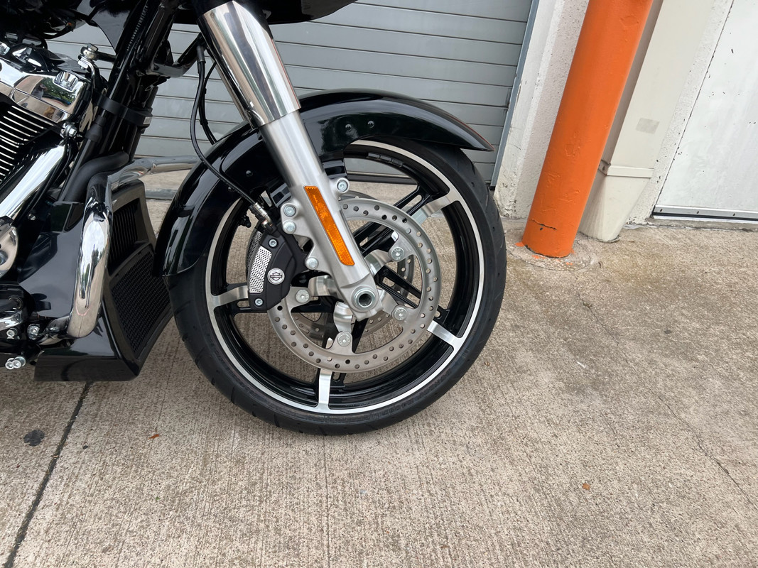 Road Glide®