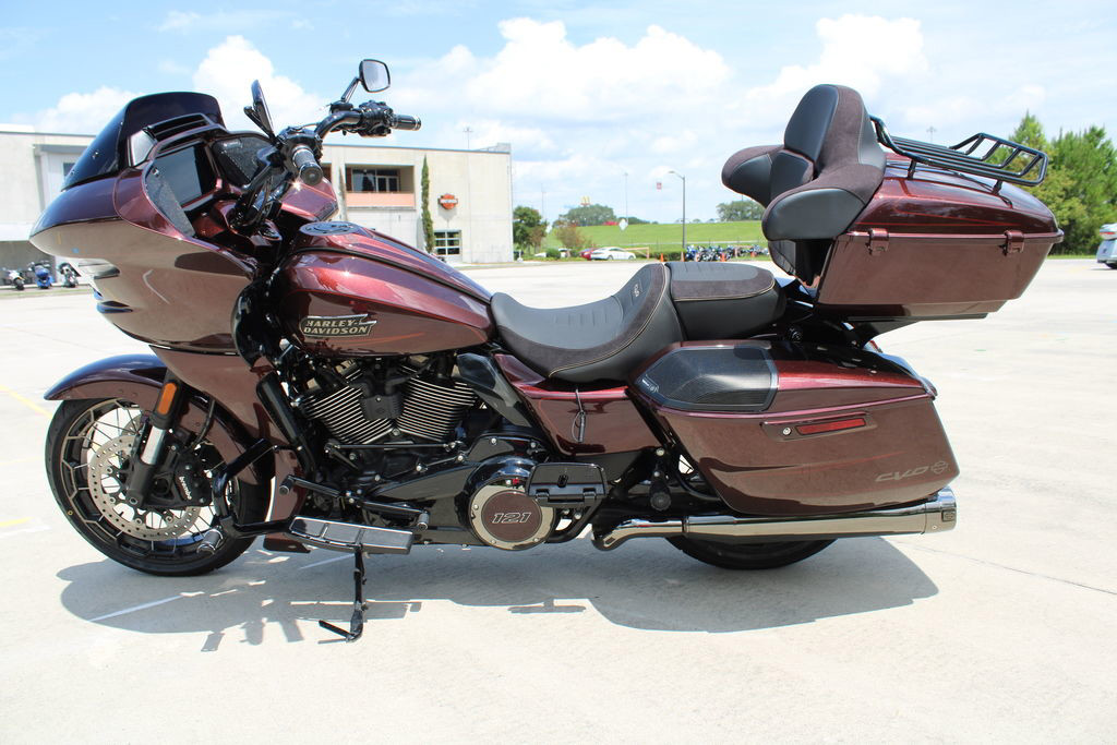CVO® Road Glide®