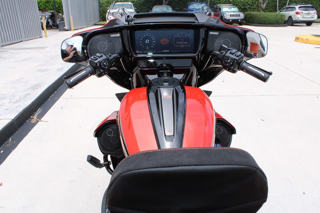 CVO® Street Glide® 3 Limited