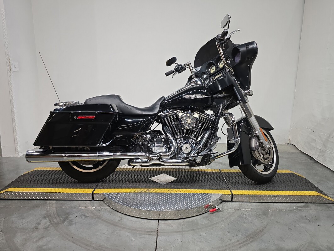 Street Glide®