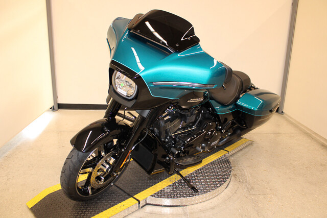 Street Glide®